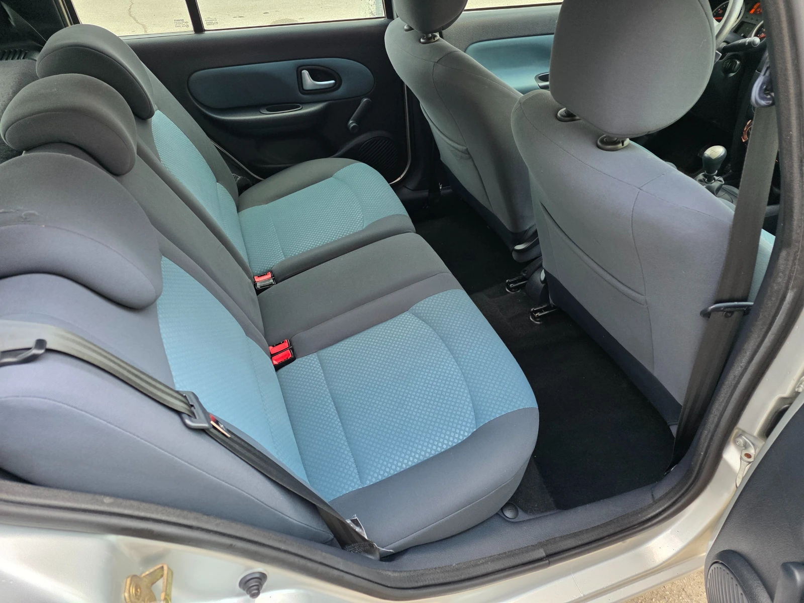 Renault Clio 1.2i Realni KL - изображение 10