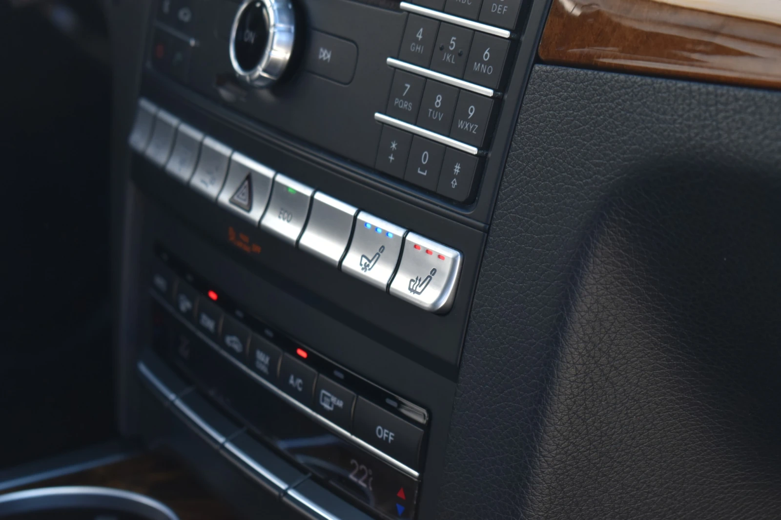 Mercedes-Benz E 400 333H.P UNIQUE* PANORAMA* HARMAN* LINE ASSIST* FRON | Mobile.bg � ����������� 14