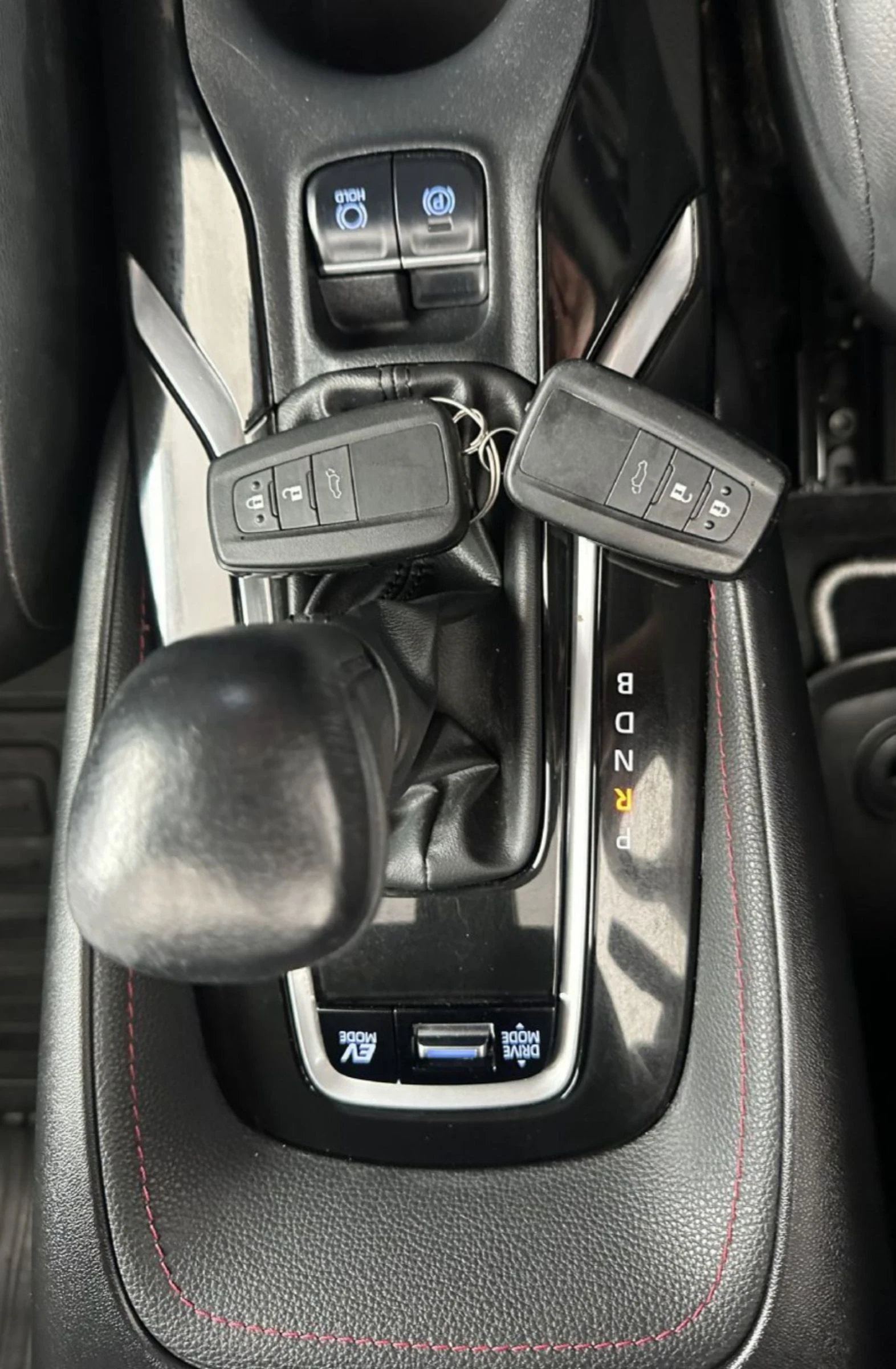 Toyota Corolla 1.8 GR SPORT.HYBRID.KAMERA.LED.NAVI, снимка 14 - Автомобили и джипове - 53830639