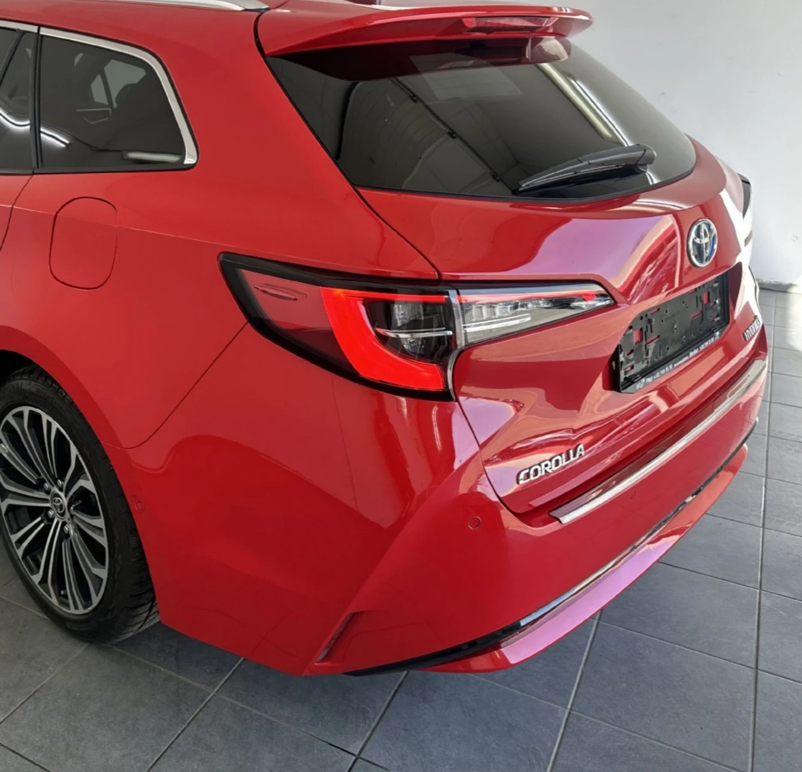 Toyota Corolla 1.8 GR SPORT.HYBRID.KAMERA.LED.NAVI, снимка 5 - Автомобили и джипове - 53830639