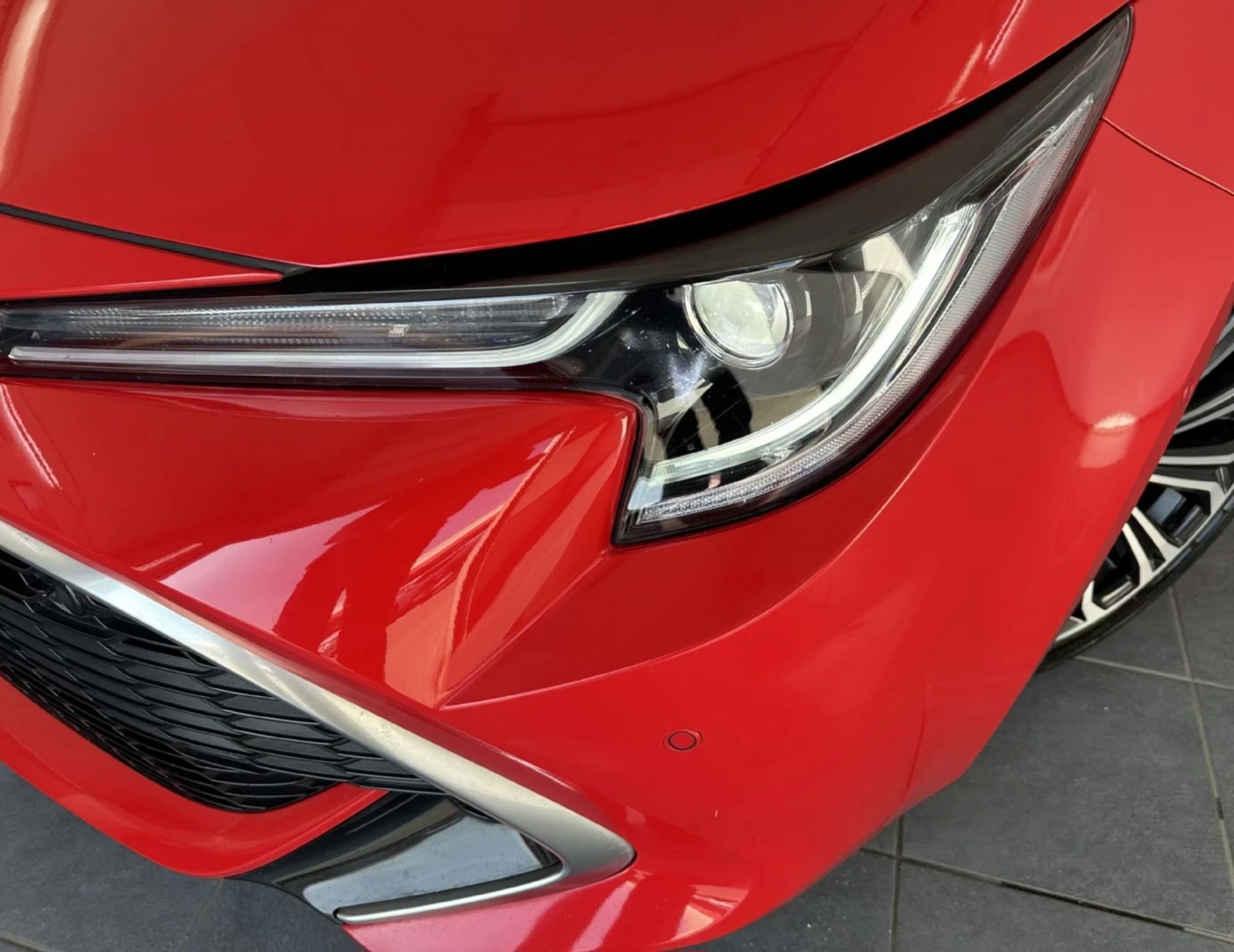 Toyota Corolla 1.8 GR SPORT.HYBRID.KAMERA.LED.NAVI, снимка 3 - Автомобили и джипове - 53830639