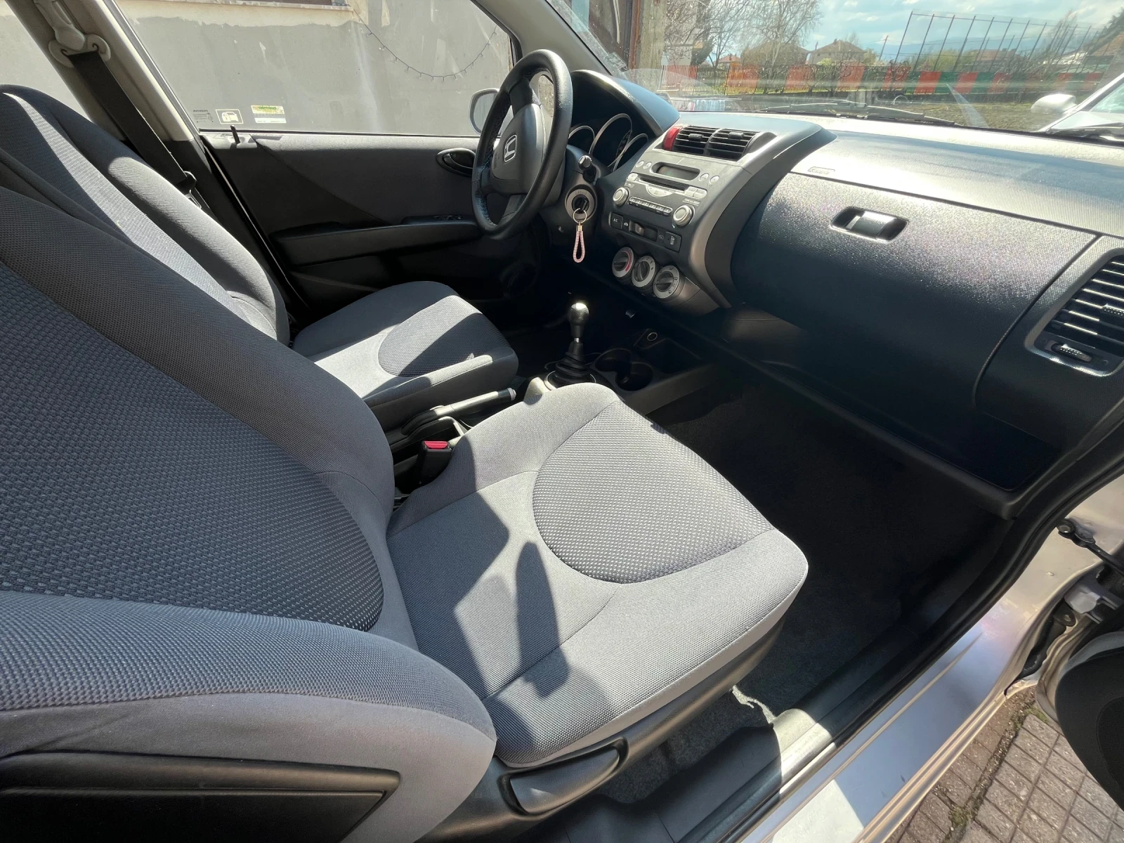 Honda Jazz, снимка 6 - Автомобили и джипове - 54181139