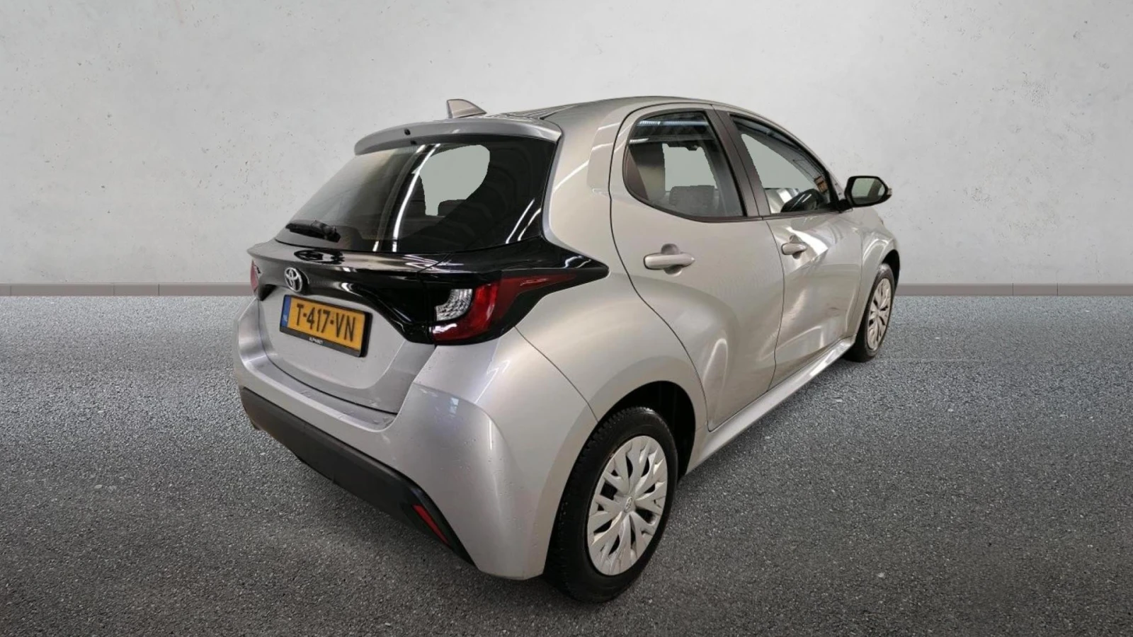 Toyota Yaris 1.5 VVT-i Active  | Mobile.bg � ����������� 10