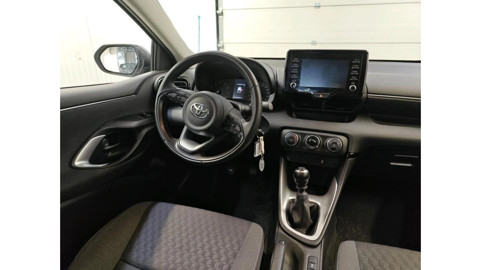 Toyota Yaris 1.5 VVT-i Active  | Mobile.bg � ����������� 4