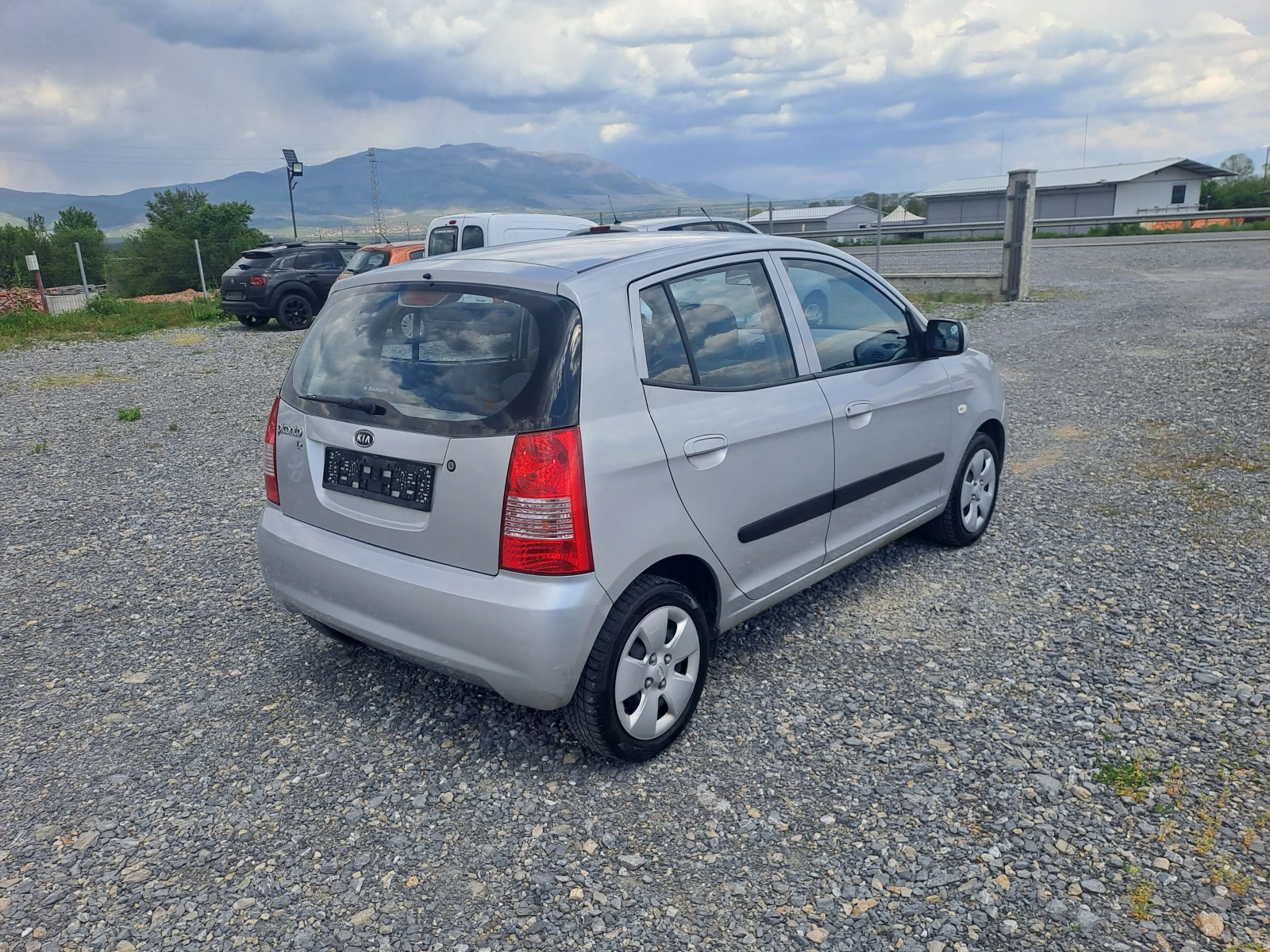 Kia Picanto 1.0i 115000kм, снимка 4 - Автомобили и джипове - 54355431