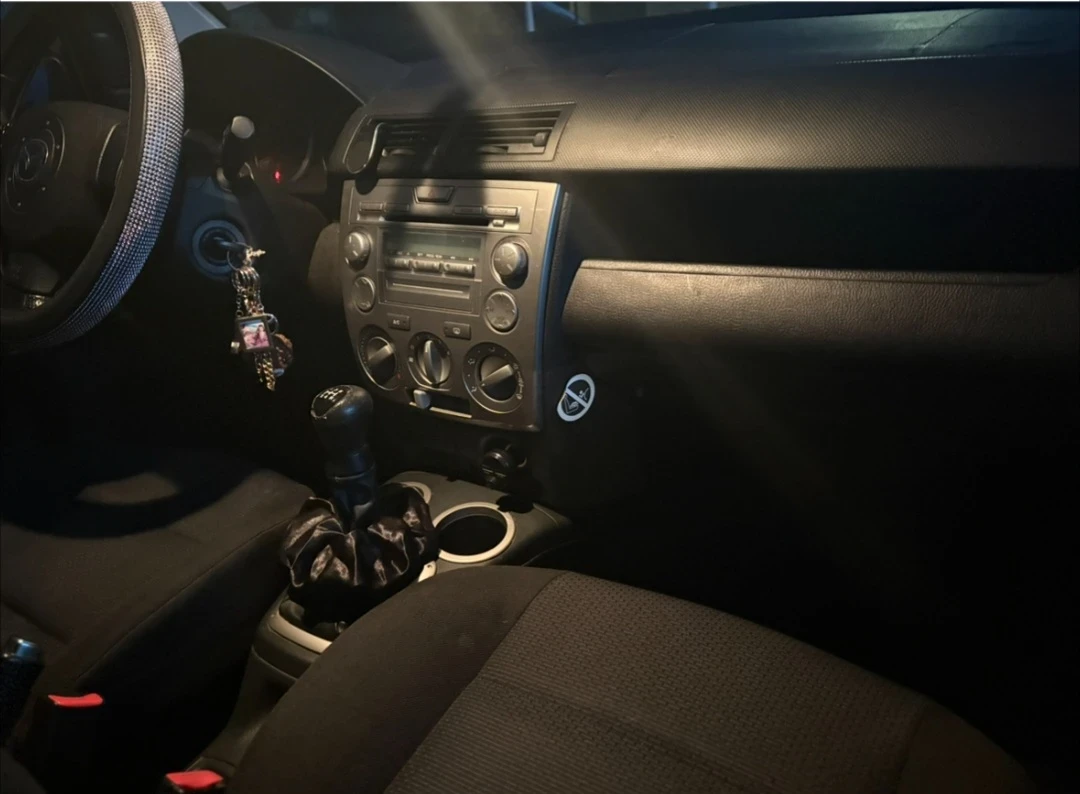 Mazda 2, снимка 5 - Автомобили и джипове - 54445025