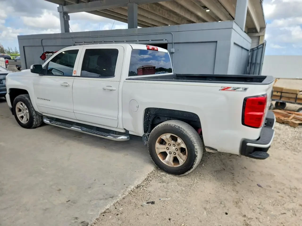Chevrolet Silverado K1500 LT, снимка 4 - Автомобили и джипове - 54602813