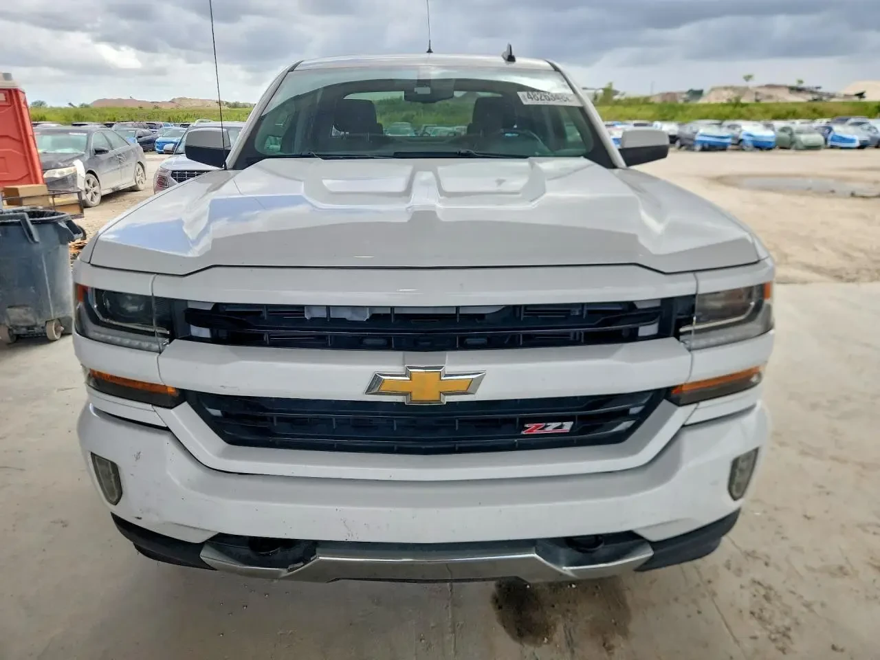 Chevrolet Silverado K1500 LT, снимка 3 - Автомобили и джипове - 54602813