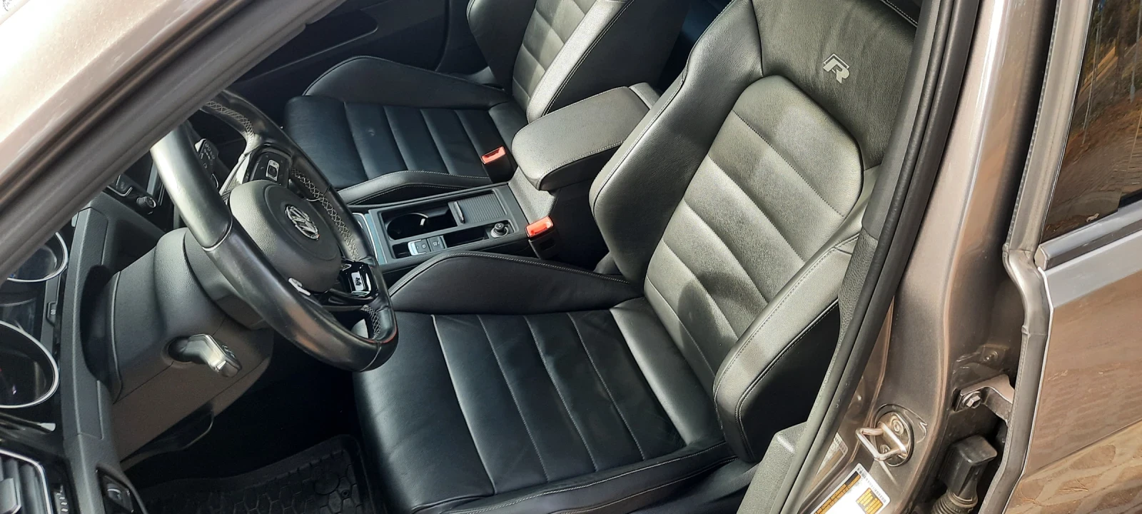 VW Golf R / Цена без аналог /, снимка 6 - Автомобили и джипове - 55247936