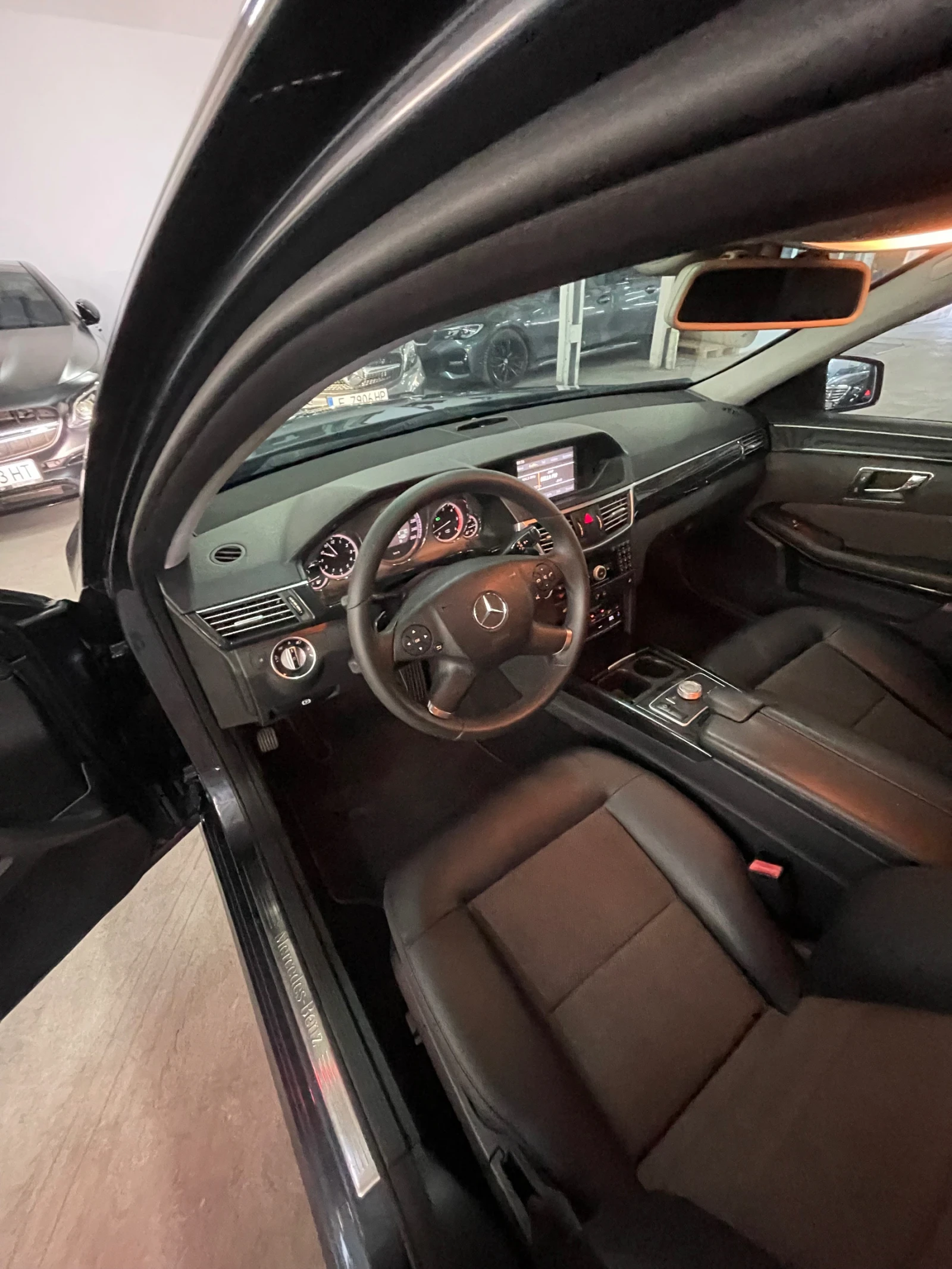 Mercedes-Benz E 350 CDI/Дистроник/подгрев/парктр/ОБСЛУЖЕНА/ГАРАНЦИЯ!!!, снимка 10 - Автомобили и джипове - 55501080