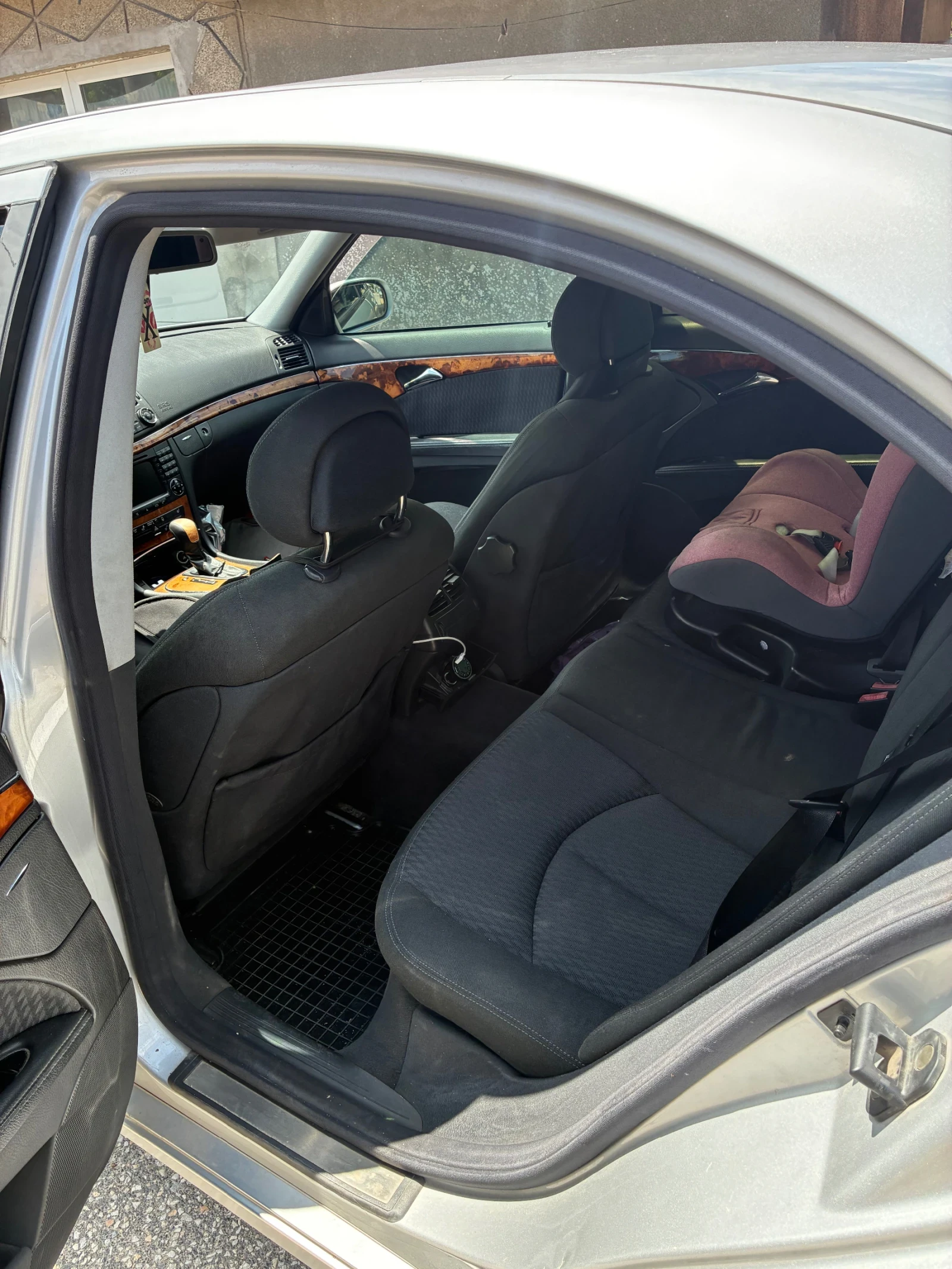 Mercedes-Benz E 270, снимка 8 - Автомобили и джипове - 56125214