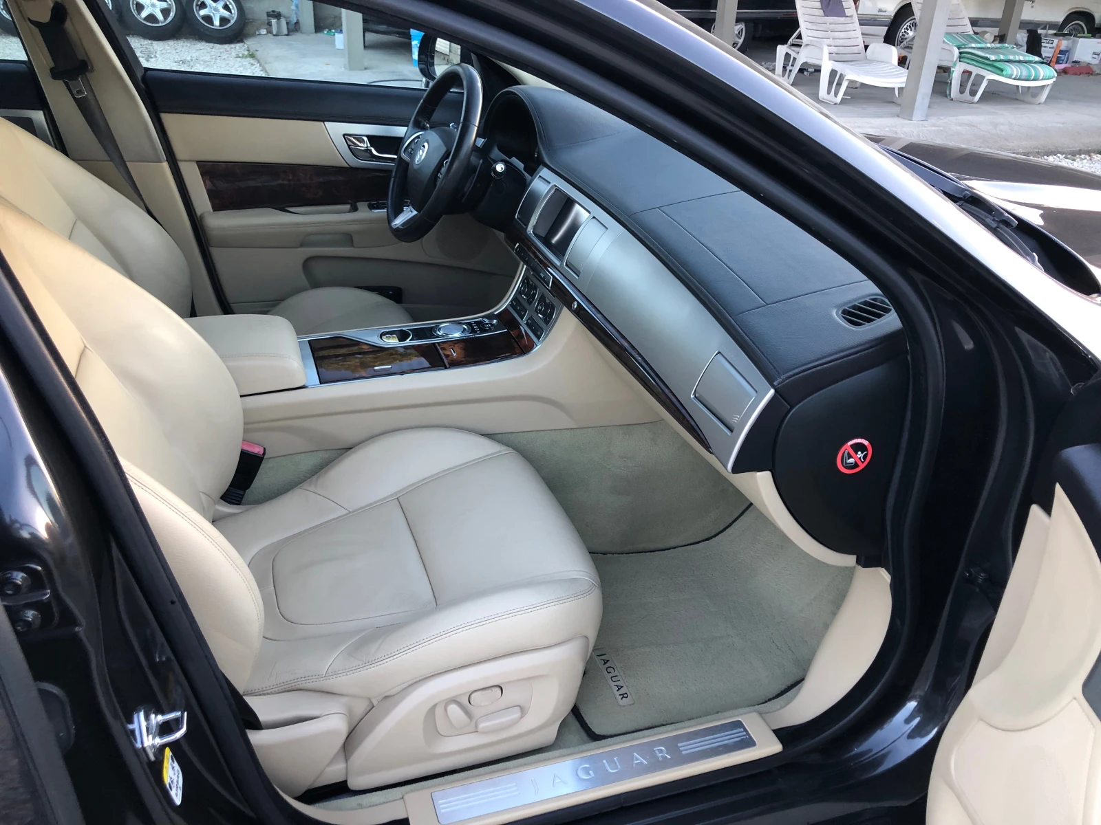 Jaguar Xf 3.0D ШВЕЙЦАРИЯ, снимка 12 - Автомобили и джипове - 56364586