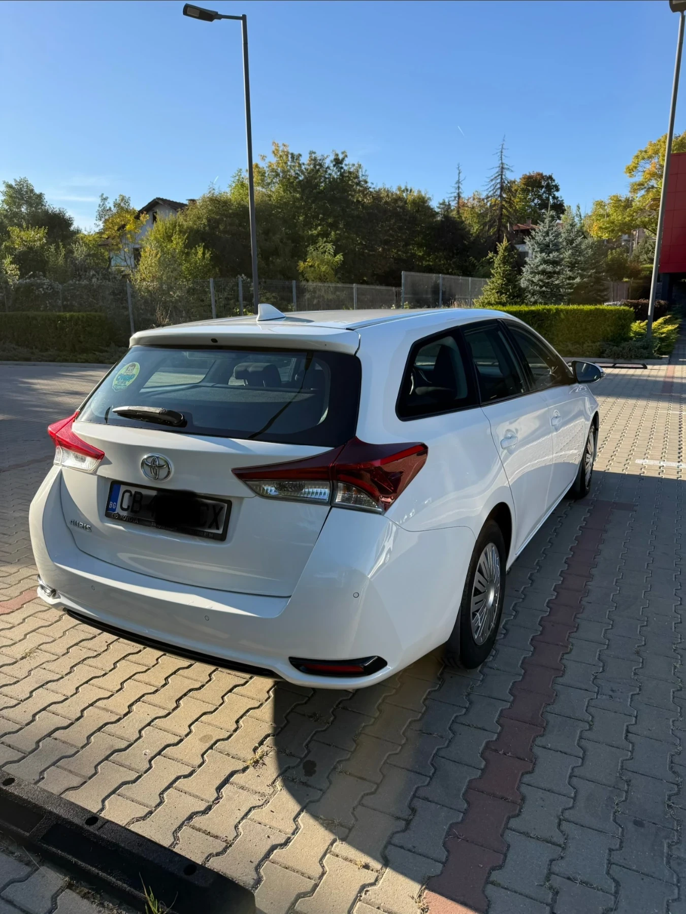 Toyota Auris, снимка 5 - Автомобили и джипове - 56370207