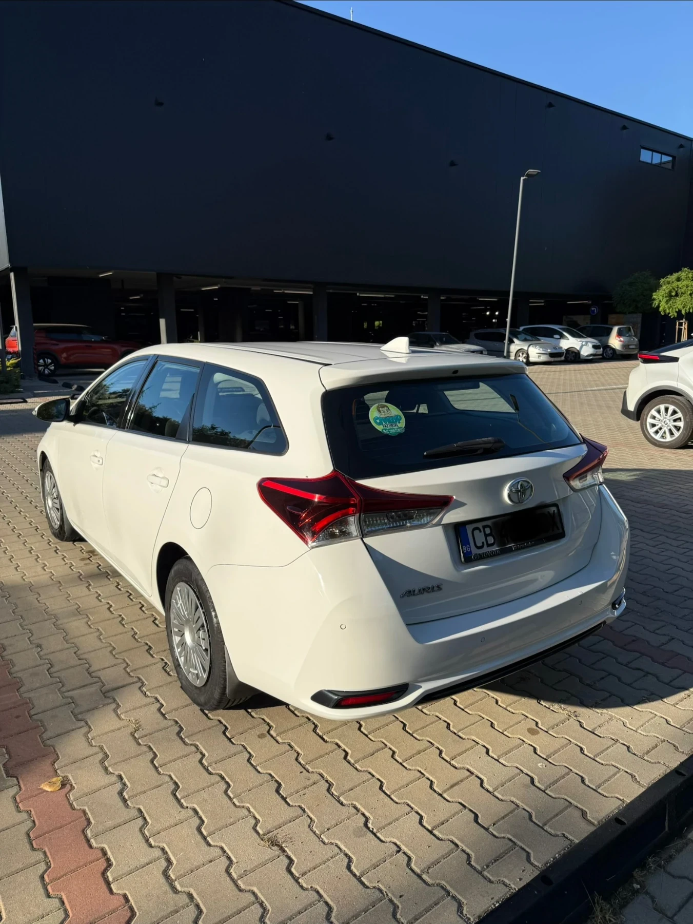 Toyota Auris, снимка 6 - Автомобили и джипове - 56370207