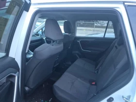 Toyota Rav4 * HYBRID LE * CARFAX * БЕЗ ПЪРВОНАЧАЛНА * , снимка 11