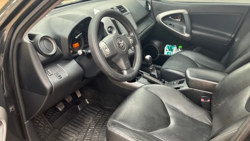 Toyota Rav4 2.2 D-CAT 4.4, снимка 7 - Автомобили и джипове - 47498745