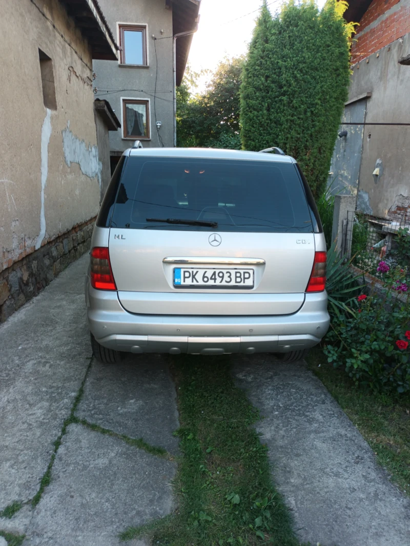 Mercedes-Benz ML 270, снимка 3 - Автомобили и джипове - 48986886