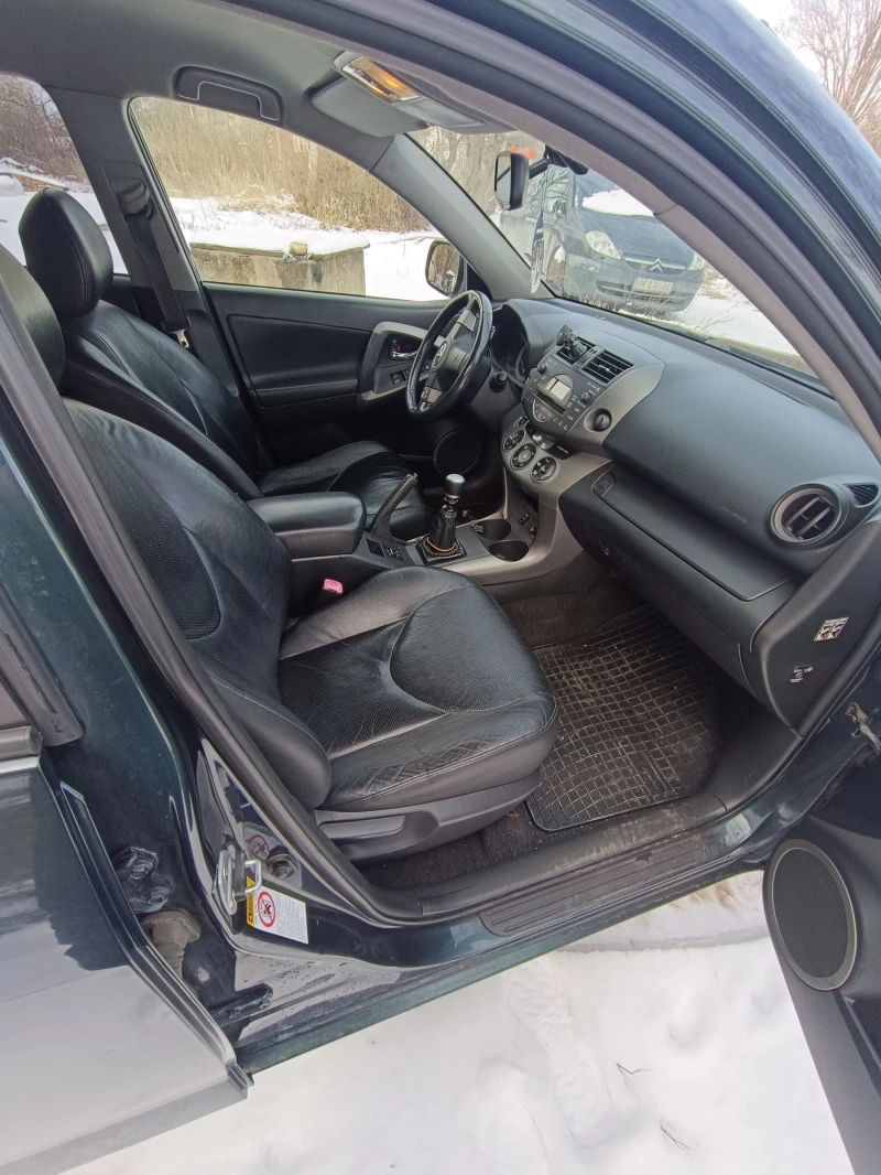 Toyota Rav4, снимка 5 - Автомобили и джипове - 49184991