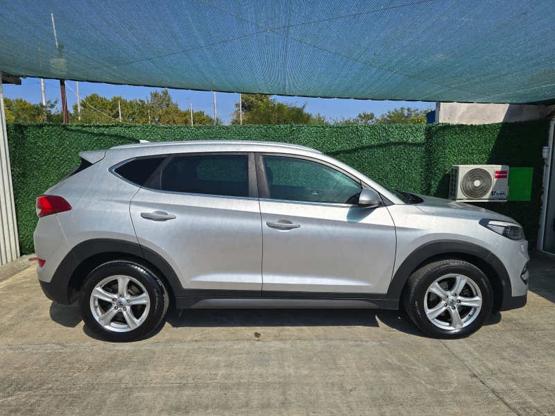 Hyundai Tucson 2.0CRDI* 4X4* STYLE , снимка 5 - Автомобили и джипове - 51643345