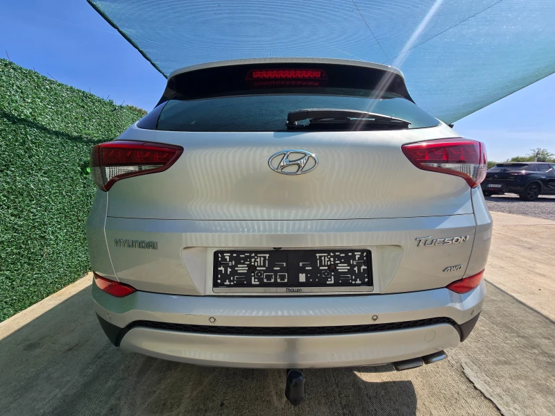 Hyundai Tucson 2.0CRDI* 4X4* STYLE , снимка 3 - Автомобили и джипове - 51643345