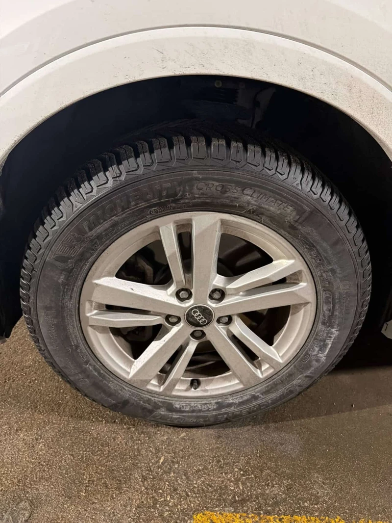 Audi Q3 Komfort | PANO | ПОДГРЕВИ | 2 КЛЮЧА | KEYLESS | , снимка 7 - Автомобили и джипове - 53568117