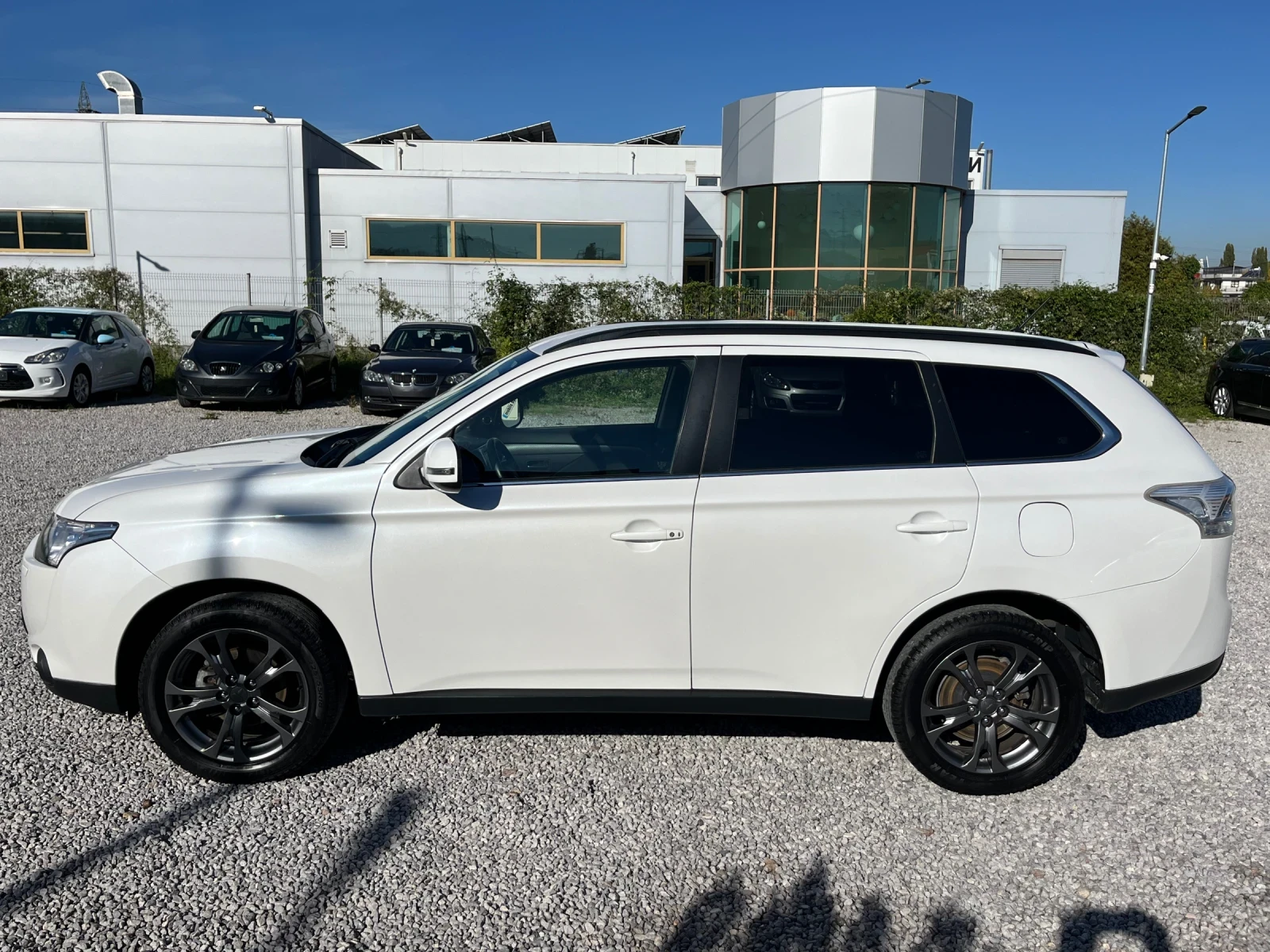 Mitsubishi Outlander 2.2DI-D-150k.c. 4WD /6+ 1МЕСТА/ - изображение 2