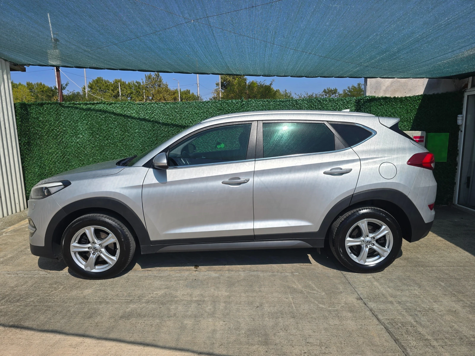 Hyundai Tucson 2.0CRDI* 4X4* STYLE  - изображение 8