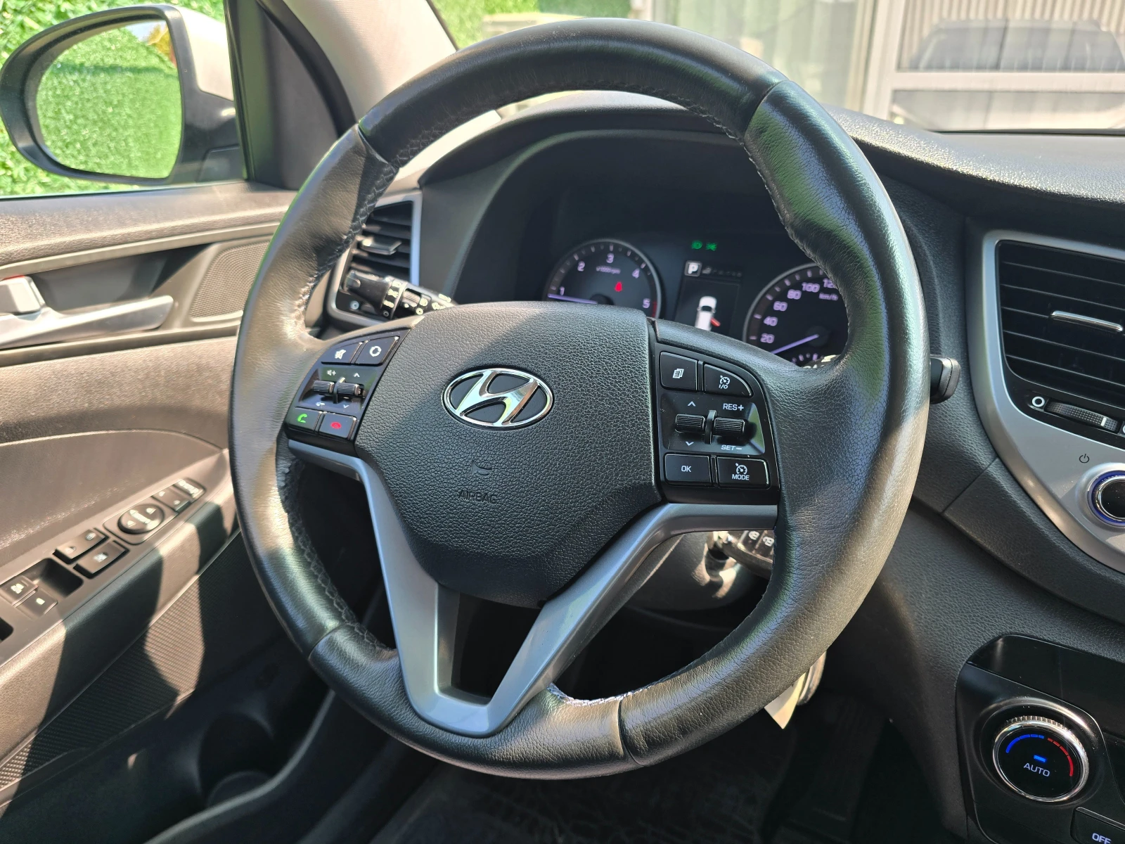 Hyundai Tucson 2.0CRDI* 4X4* STYLE  | Mobile.bg — изображение 17