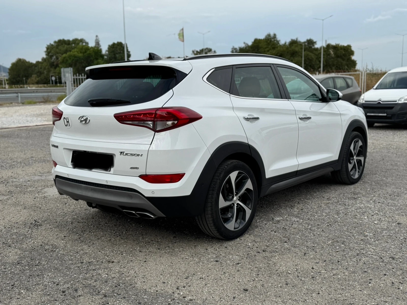 Hyundai Tucson 2.0CRDI 4WD Vertex FULL - изображение 4