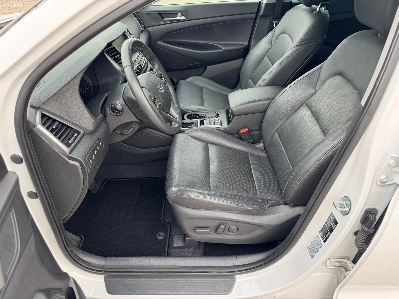 Hyundai Tucson 2.0CRDI 4WD Vertex FULL - изображение 8