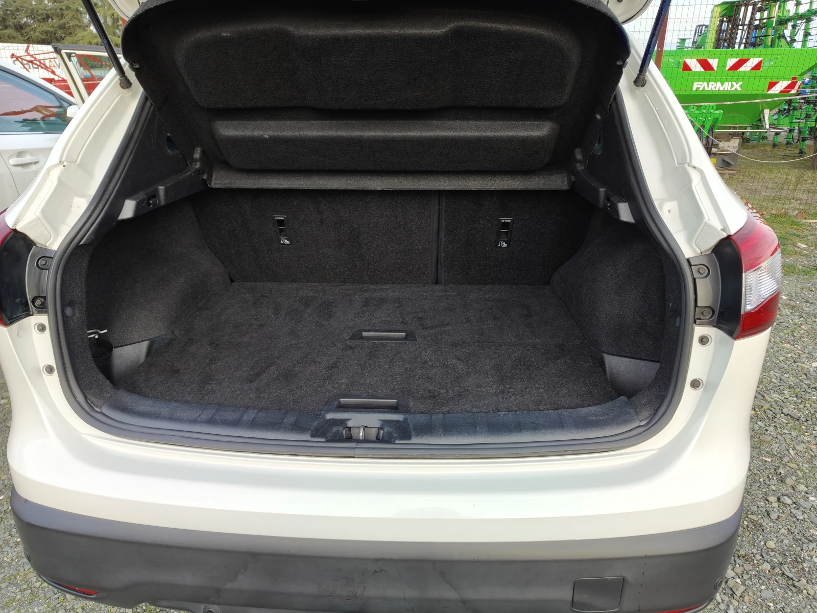 Nissan Qashqai 1.6 DCI КАМЕРА (360) * КОЖА* NAVI* FUL - изображение 9