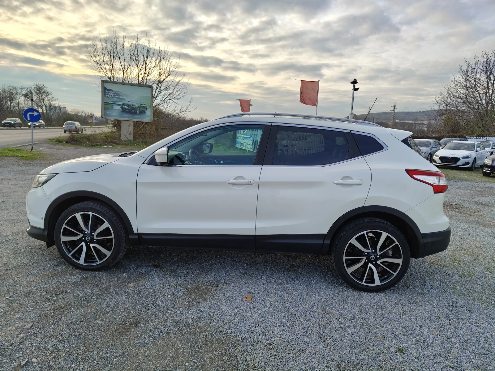 Nissan Qashqai 1.6 DCI КАМЕРА (360) * КОЖА* NAVI* FUL - изображение 2