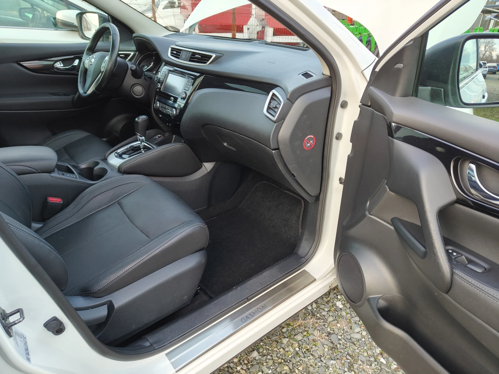Nissan Qashqai 1.6 DCI ������ (360) * ����* NAVI* FUL | Mobile.bg � ����������� 11