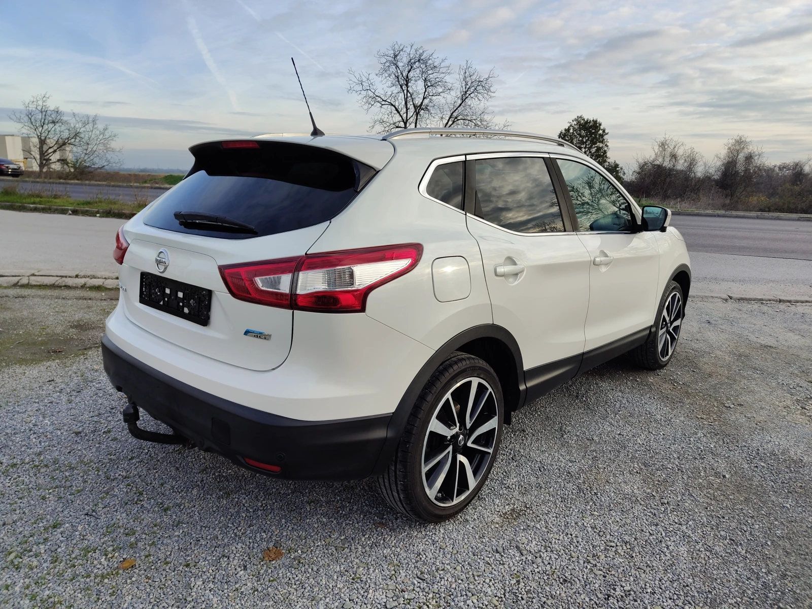 Nissan Qashqai 1.6 DCI КАМЕРА (360) * КОЖА* NAVI* FUL - изображение 4