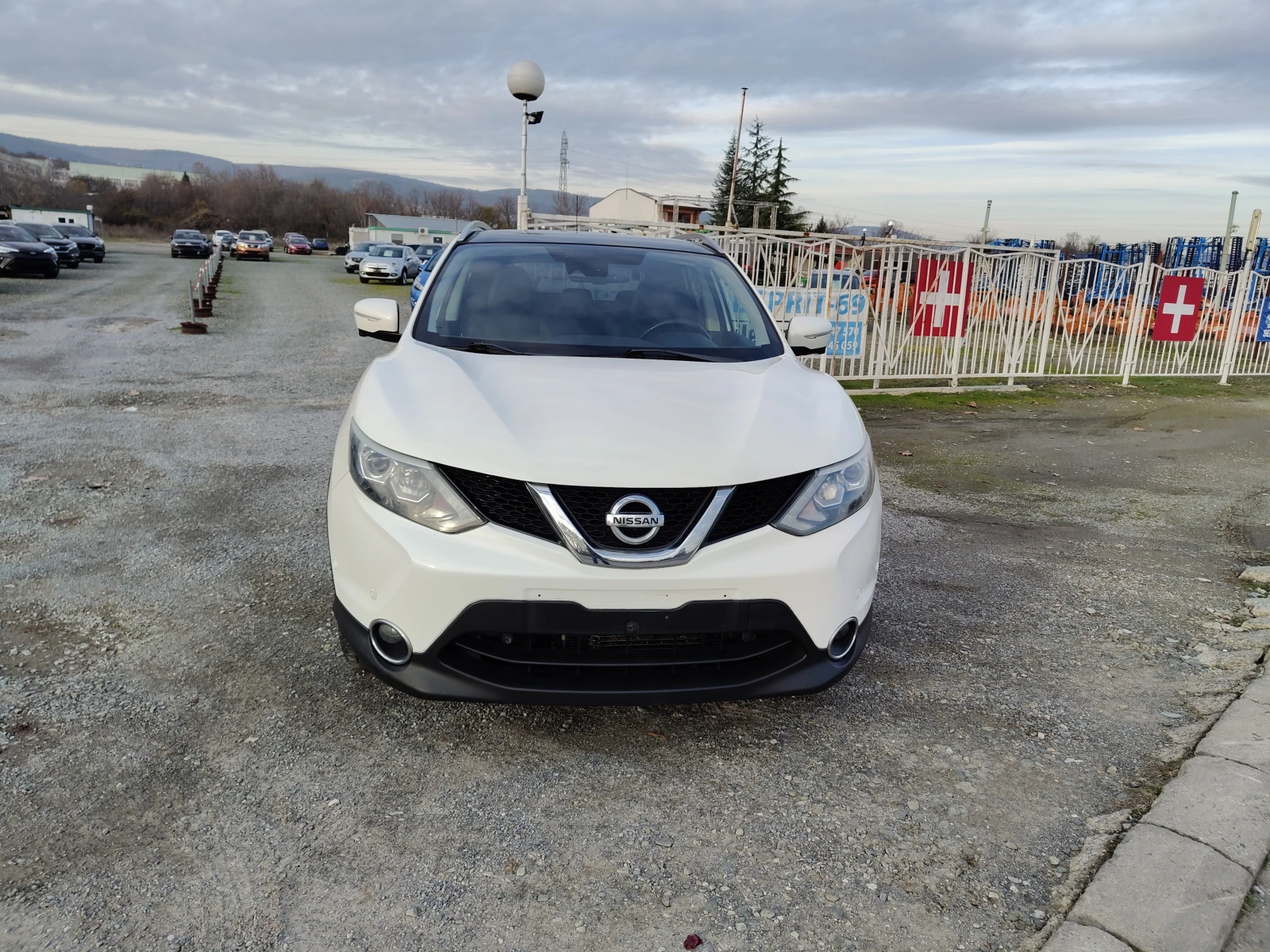 Nissan Qashqai 1.6 DCI КАМЕРА (360) * КОЖА* NAVI* FUL - изображение 6
