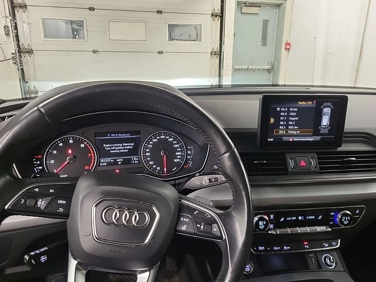 Audi Q5  CARFAX /CAMERA/ ПОДГРЕВИ, снимка 10 - Автомобили и джипове - 53820257