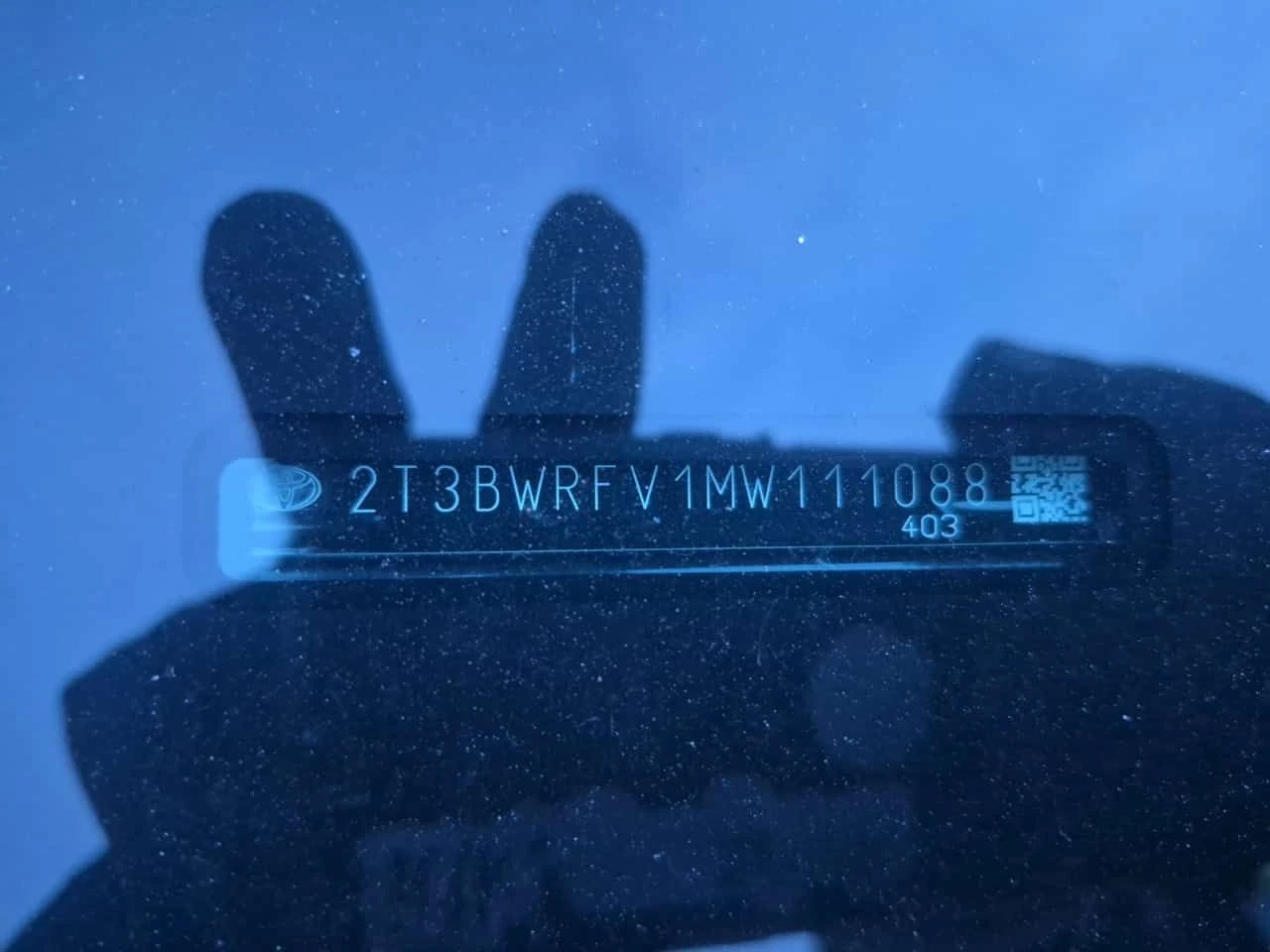 Toyota Rav4 * HYBRID LE * CARFAX * БЕЗ ПЪРВОНАЧАЛНА * , снимка 16 - Автомобили и джипове - 53819587