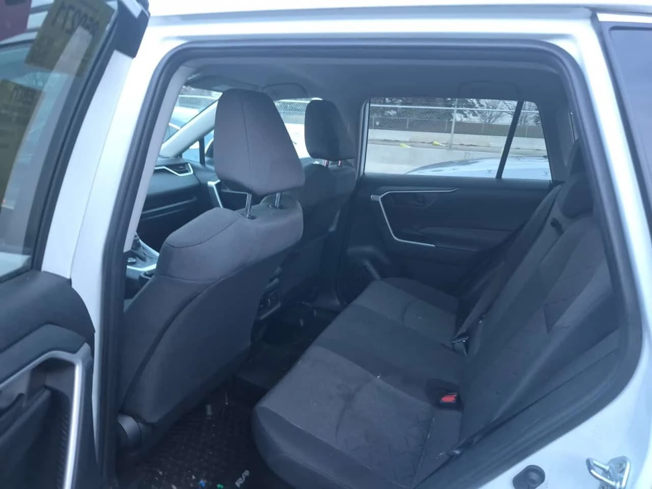 Toyota Rav4 * HYBRID LE * CARFAX * БЕЗ ПЪРВОНАЧАЛНА * , снимка 11 - Автомобили и джипове - 53819587