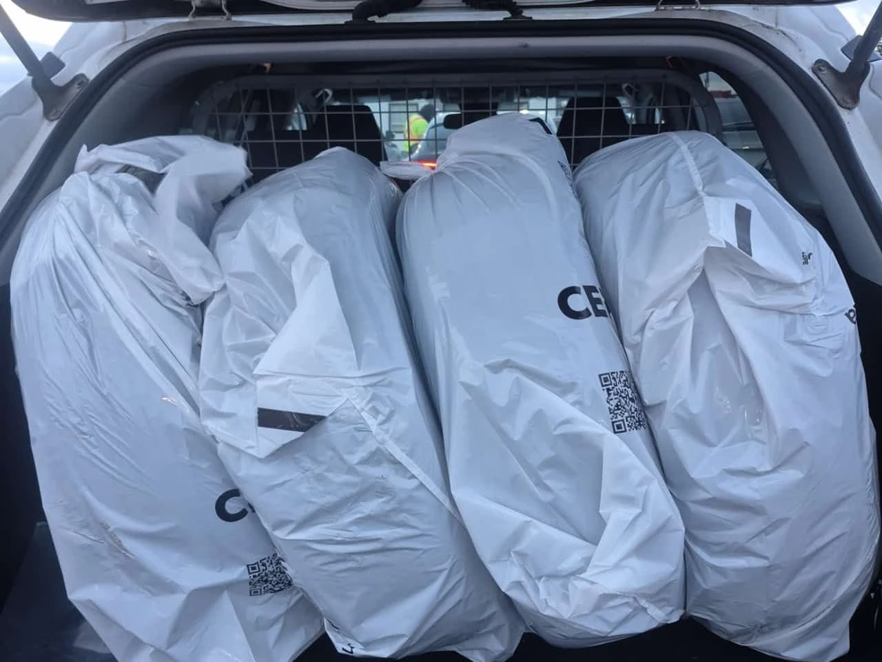 Toyota Rav4 * HYBRID LE * CARFAX * БЕЗ ПЪРВОНАЧАЛНА * , снимка 14 - Автомобили и джипове - 53819587