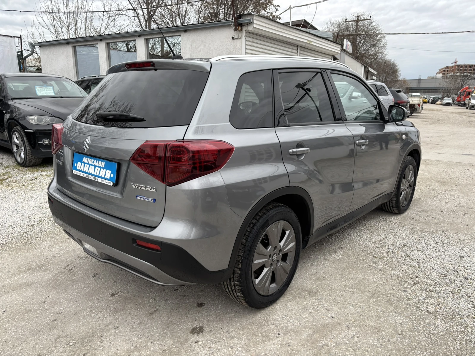 Suzuki Vitara Хибрид, снимка 5 - Автомобили и джипове - 54028605