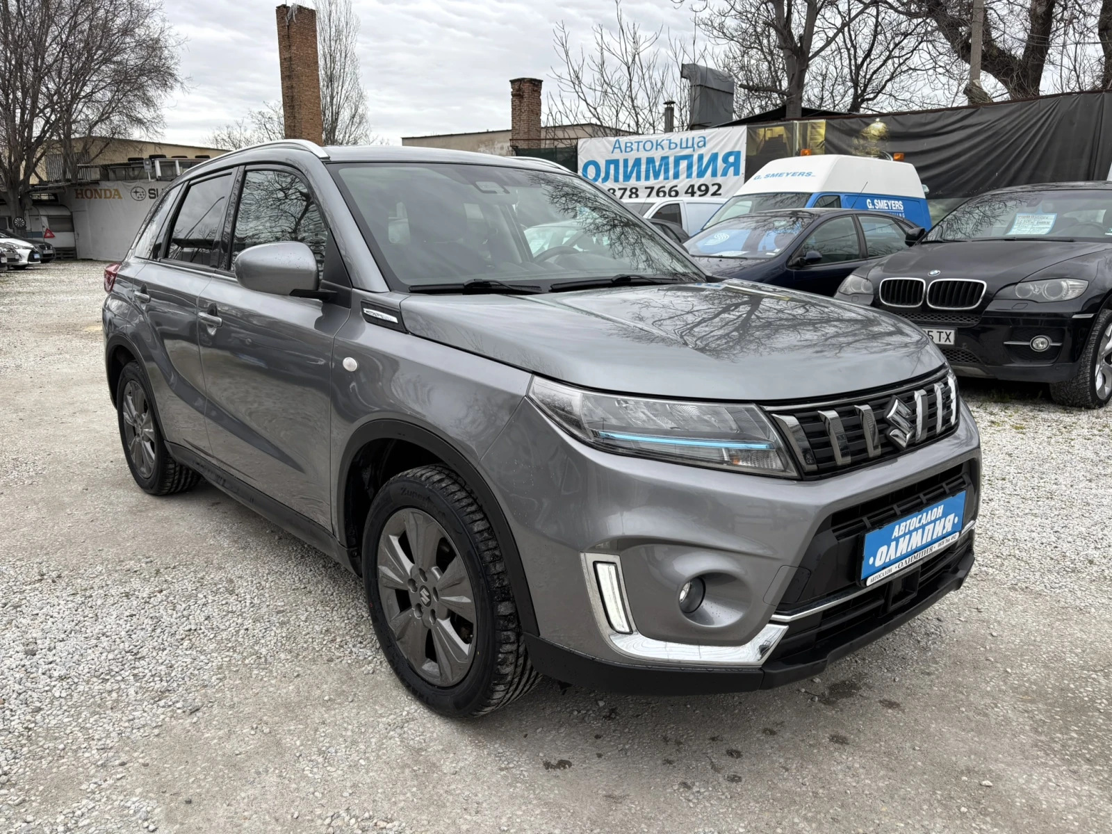 Suzuki Vitara Хибрид, снимка 6 - Автомобили и джипове - 54028605