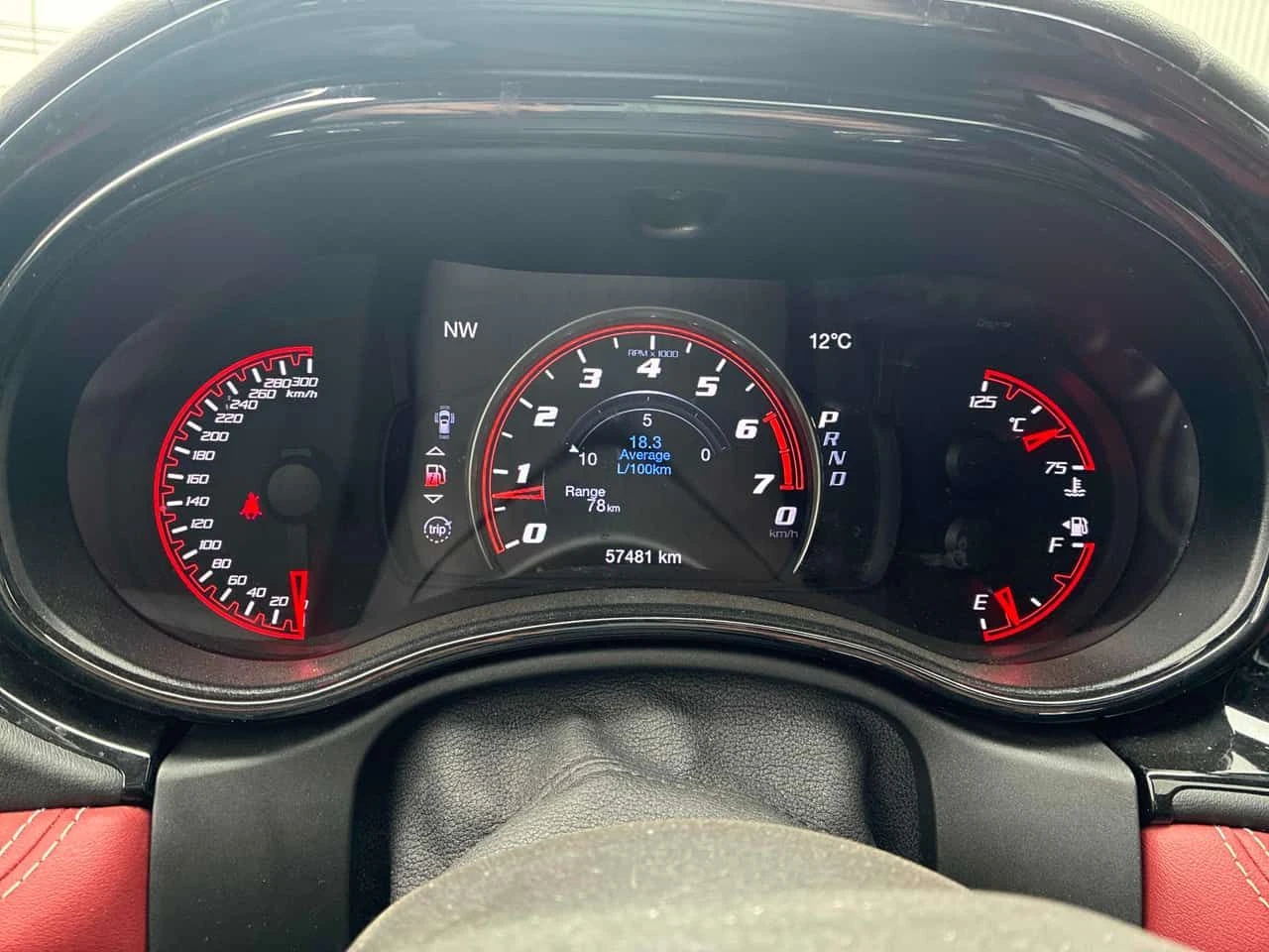 Dodge Durango * SRT 392 Premium* PANO* KEYLESS* ПОДГРЕВ* , снимка 8 - Автомобили и джипове - 54066322