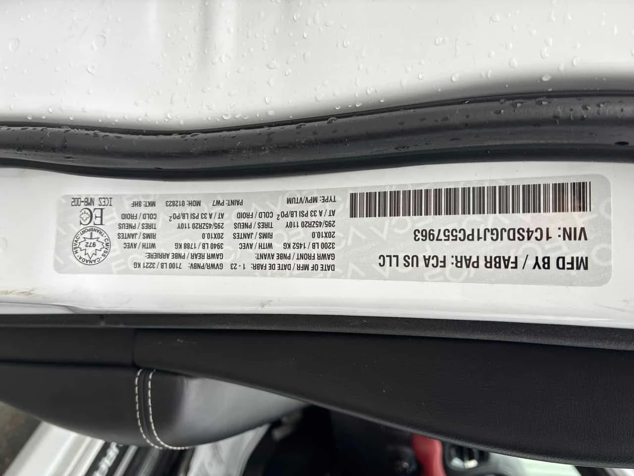 Dodge Durango * SRT 392 Premium* PANO* KEYLESS* ПОДГРЕВ* , снимка 11 - Автомобили и джипове - 54066322