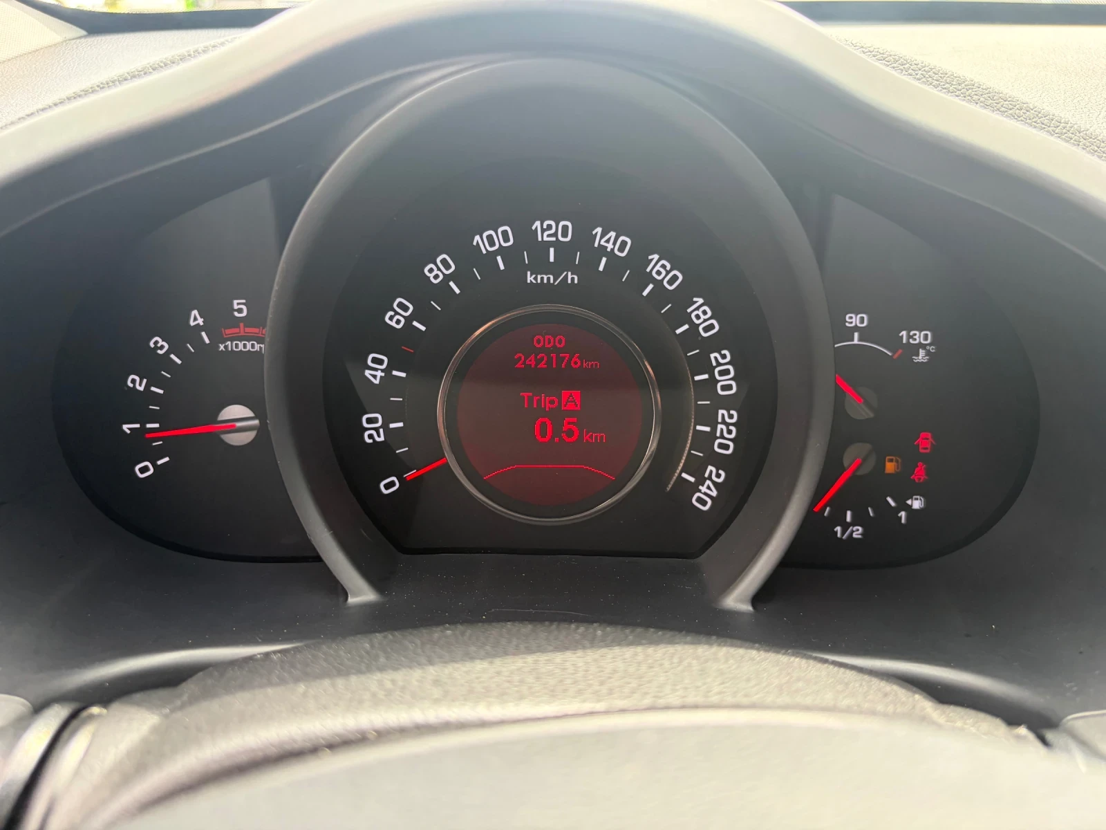 Kia Sportage 2.0CRDI-136k.c.Active-4WD, снимка 12 - Автомобили и джипове - 54914355
