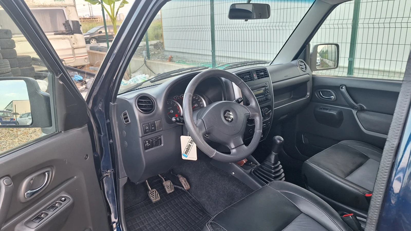 Suzuki Jimny 1.3i, снимка 10 - Автомобили и джипове - 55177735
