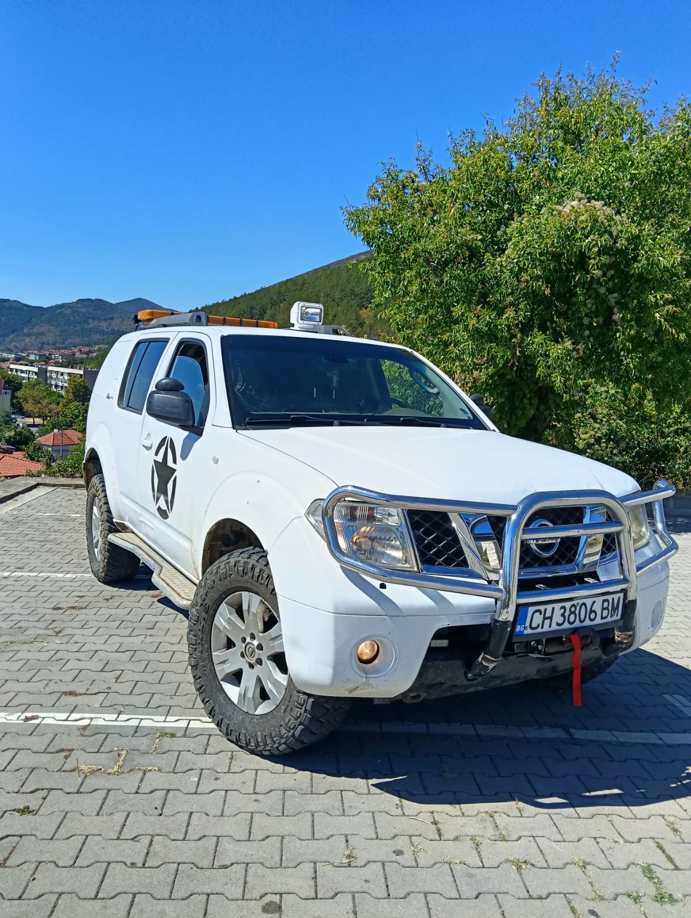Nissan Pathfinder, снимка 2 - Автомобили и джипове - 56018402