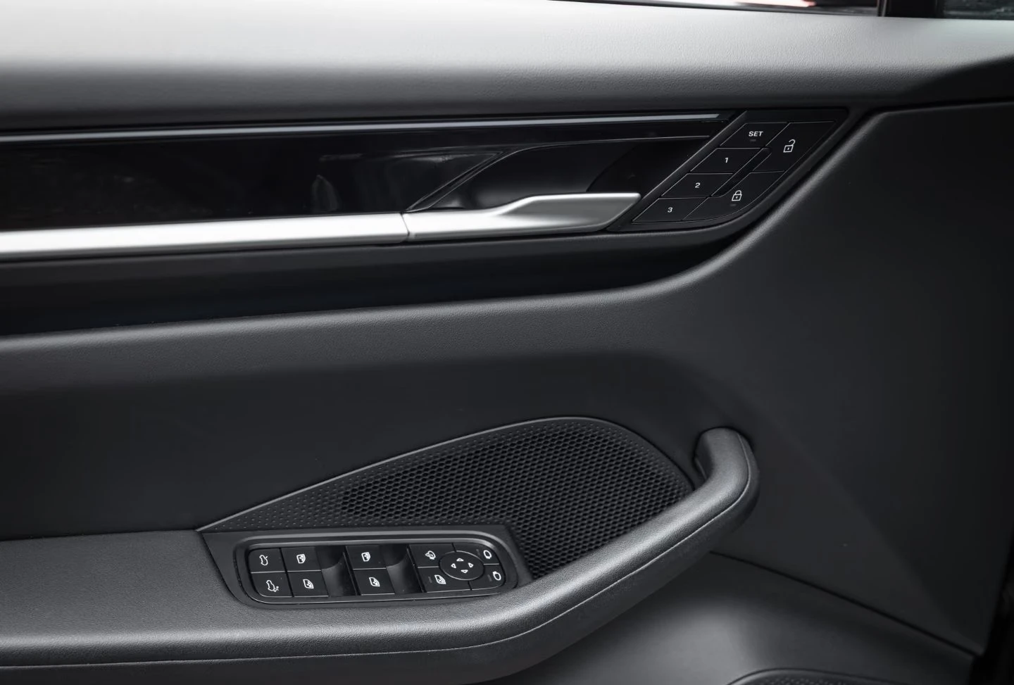Porsche Macan 4 / ELECTRIC SPORT SOUND / PANO / AIR /  | Mobile.bg � ����������� 9