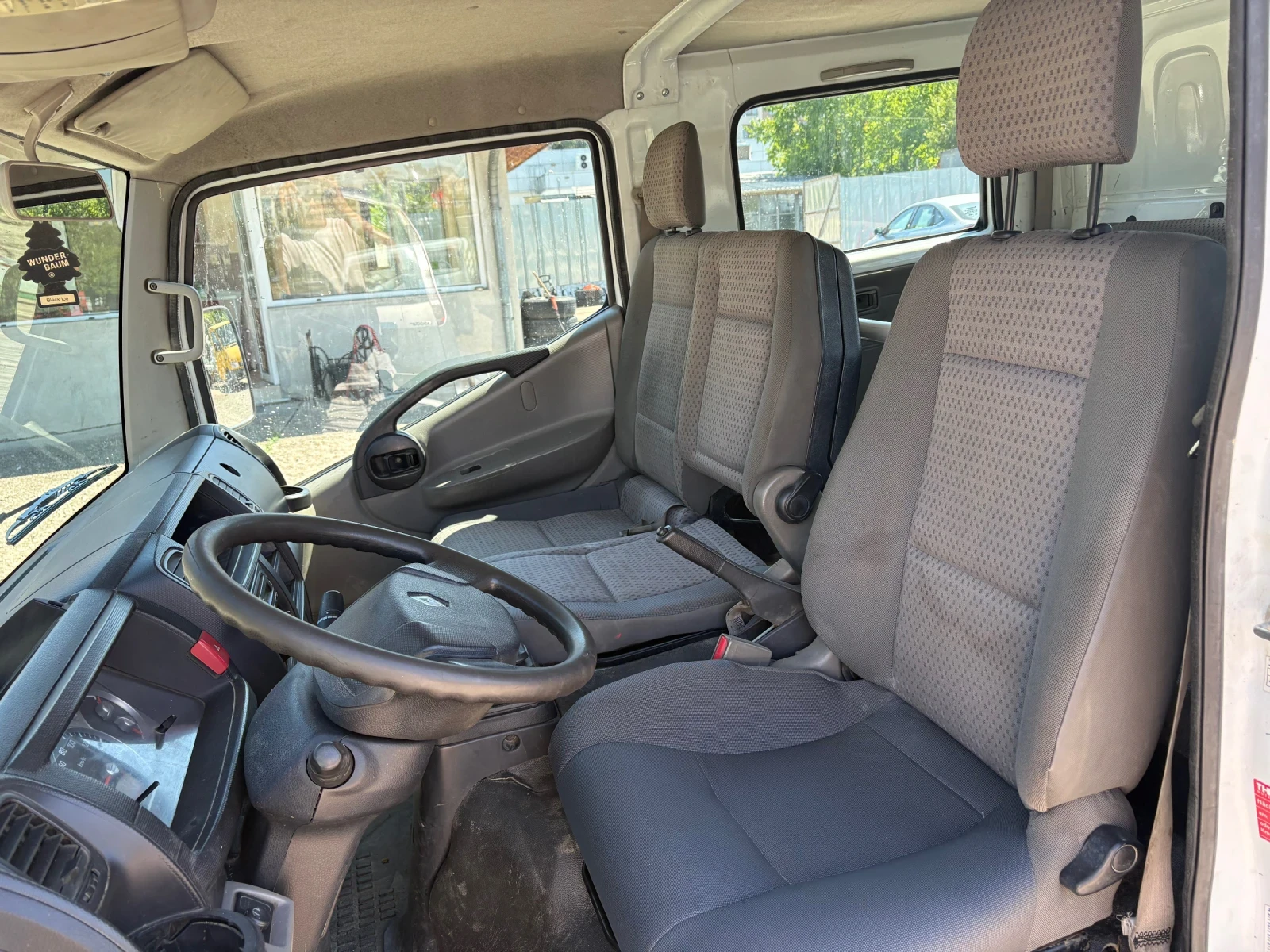 Renault Maxity 150. 35L2 - изображение 10