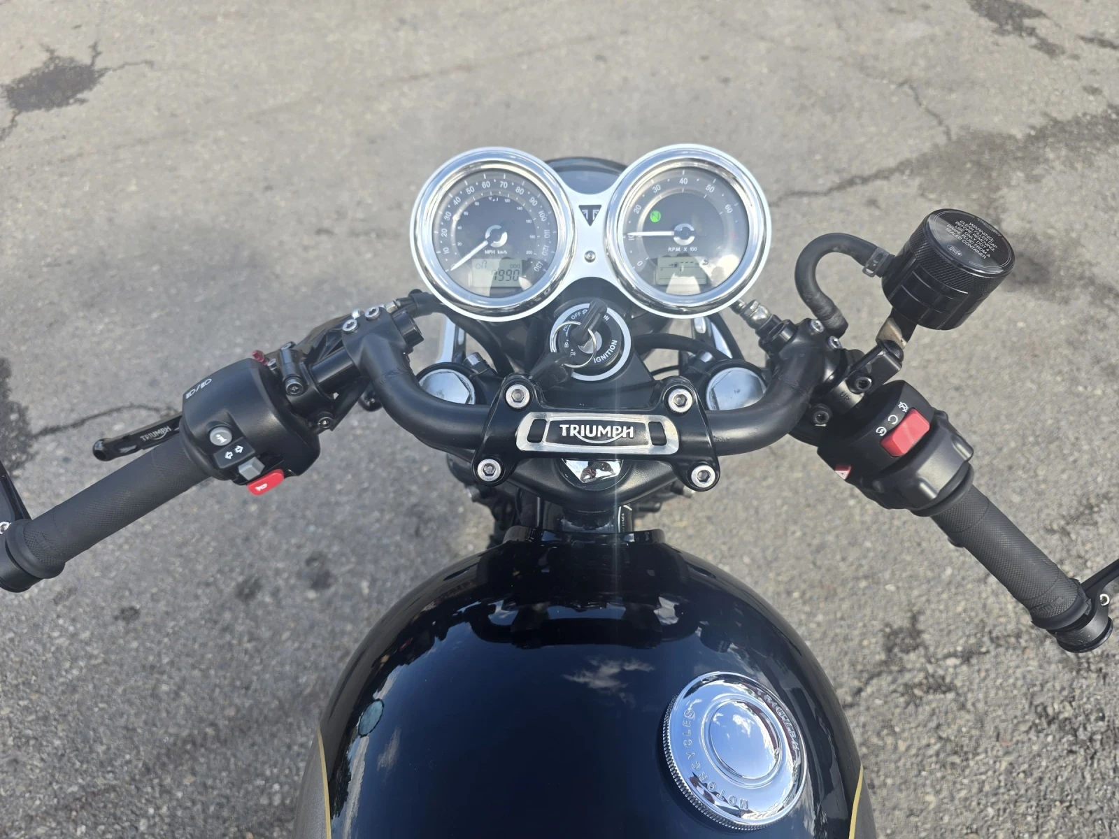 Triumph Street Twin STREET CUP 900 - изображение 7