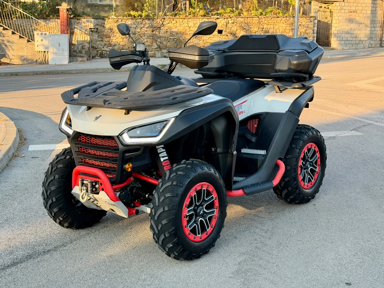 Segway Powersports ATV-Snarler AT6-L